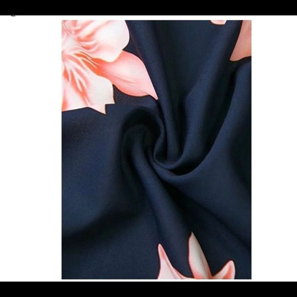 NWOT——Beautiful low cut navy maxi dress - Picture 5 of 6